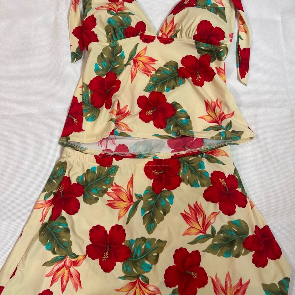 Floral Two-Piece Set with Red and Green Accents Bathing Suit